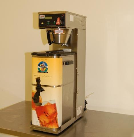 Curtis automatic coffee/tea brewer, 3 gallon urn