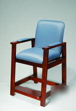 Drive deluxe hip surgery patient room chair maple frame