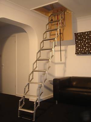 9FT concertina attic ladder / stairs - non slip treads