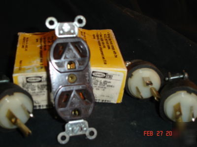 Genuine hubbellÂ® 5302, 7-15R duplex receptacle + plug
