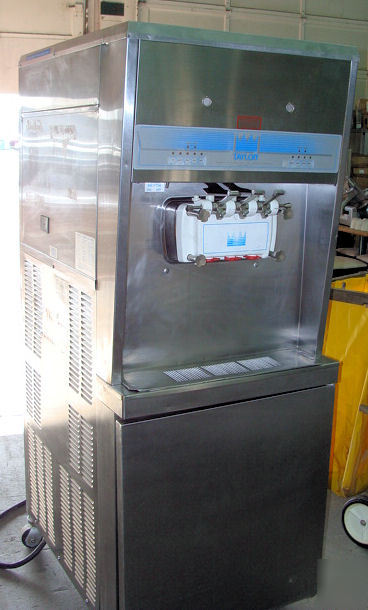 Taylor soft serve ice cream machine 8756-33 twist nice