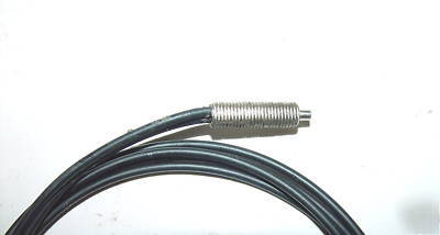 E32-CC200 - photoelectric diffuse top beam 2M cable