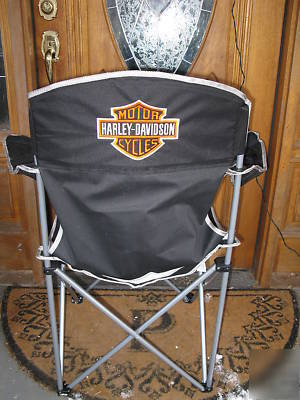 Motercycle embroidered show chair / 