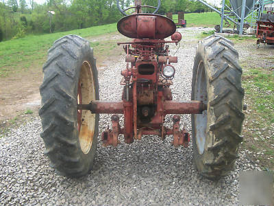 1954 farmall 200 tractor with 2 point fast hitch
