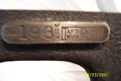 Taft-peirce, universal right angle iron, no. 193, tool