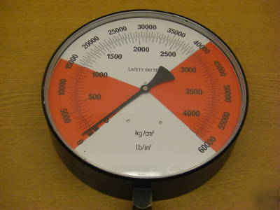 Large pressure gauge max pressure 60000LB/IN2