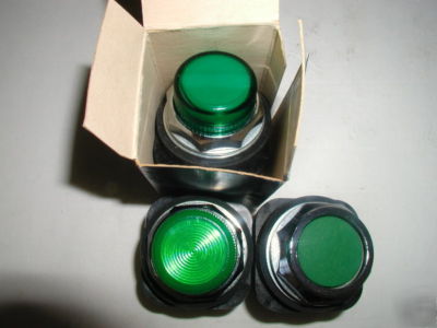 Indicator lights #2, pushbutton (telemecanique) (green)