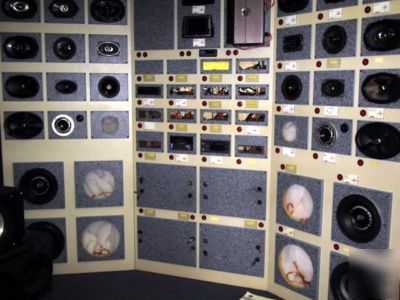 Mti stereo/speaker unit (in-store car audio display)