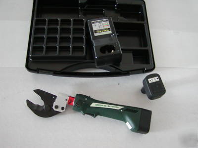 New greenlee ( gator ) battery powered cable cutter ( )