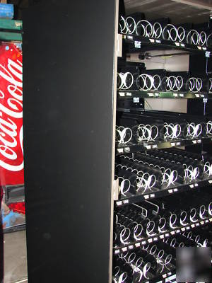 Refurb snack machine-vending candy machine dual spiral 