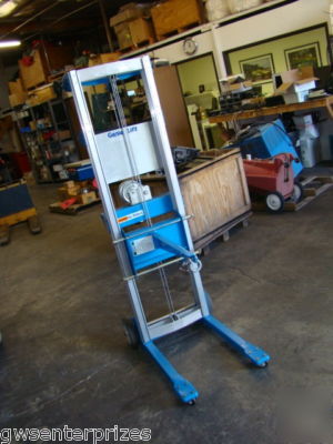 Genie lift gl-8 material hoist hand operated winch