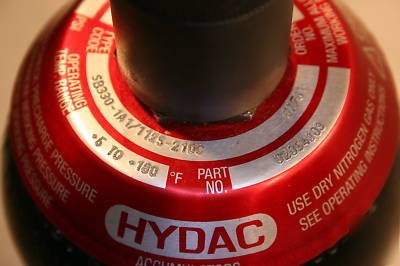 Hydac 1 quart bladder accumulator model 02054003 SB330