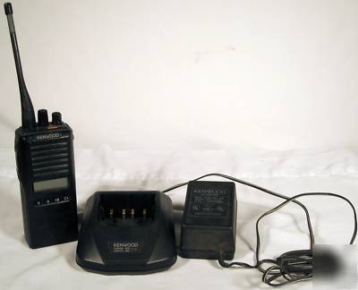 Kenwood tk-380K2 uhf radio w/rapid rate charger