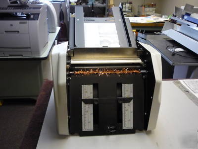 Martin yale 1501X auto folder tabletop folding machine