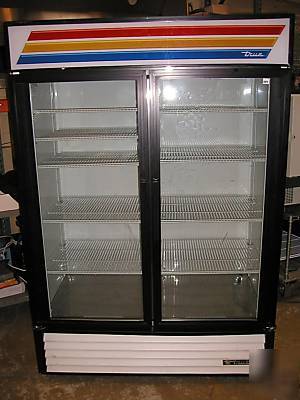 True glass door refrigerated merchandiser gdm-49