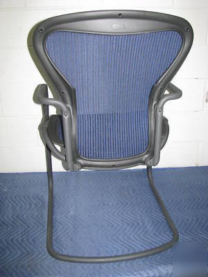 *aeron*herman miller*side chair*size b*cobalt blue