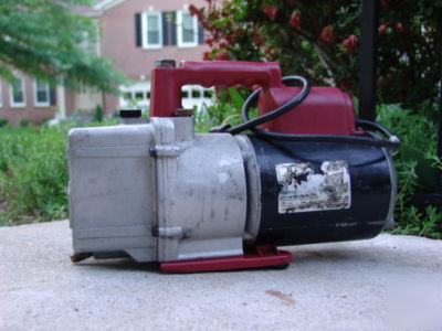 Robinair vacuumaster 6 cfm 2 stage vacuum pump 15600