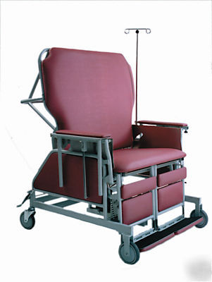 Bariatric chair/stretcher comes with iv rod and oxygen 