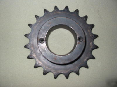 Roller chain sprocket, #50, 20 tooth, h style tapper.