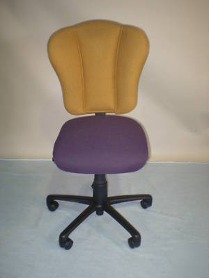 Lot of 20 poker dealer chairs / secretary chairs