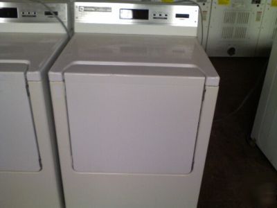 Maytag dryer super-capacity (white) for your home