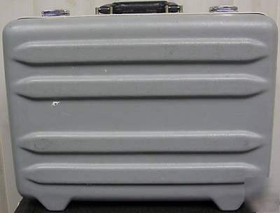 Chicago case electrical technicians tool box w/ pallets