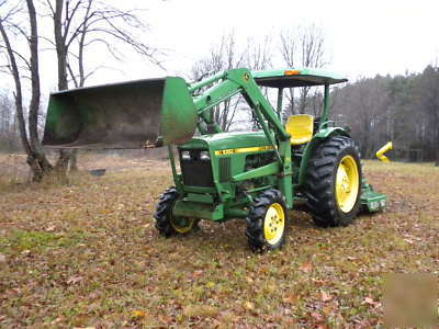 John deere 1050 4X4 utility tractor loader low hours