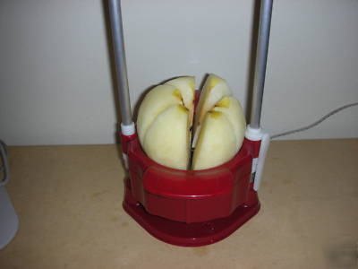 Easy lightweight fruit cutter orange apples kiwis, etc.