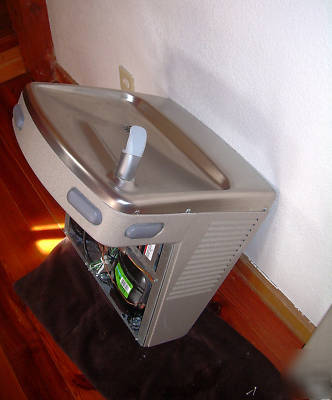 Oasis P8AC water cooler -- fountain -- ada compliant
