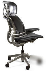 Levenger livingstone desk chair w/neck support *return*