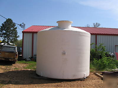 Fiberglass water tank - 7000 gal, heavy duty
