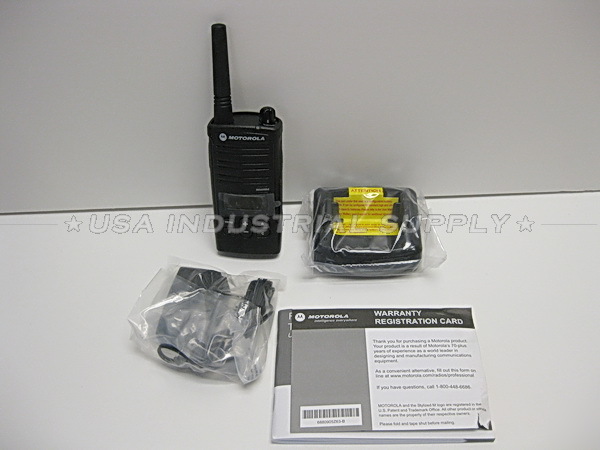 New motorola RU2080BKN8AA 2 way radio 8 channel, uhf