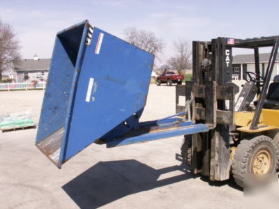 Vestil 70Â° self-dumping steel hopper w/ bumper release