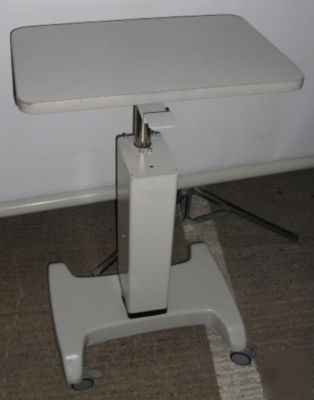 Dicon ld-400 autoperimeter with table for optician