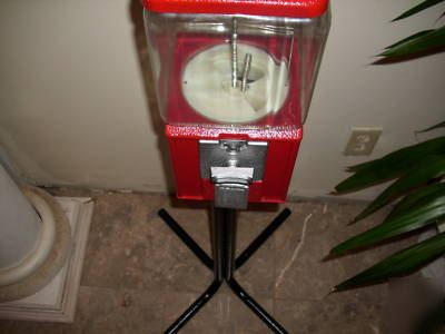Ashland candy/gumball vending machine $.25 berryw/stand