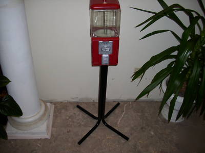 Ashland candy/gumball vending machine $.25 berryw/stand