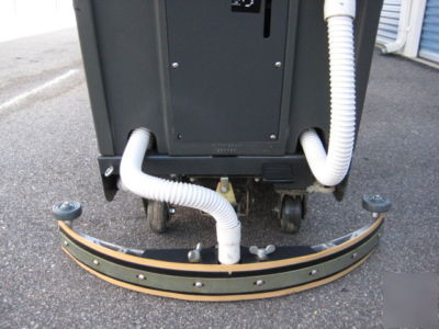 Minuteman 260 traction driven floor scrubbers 26-inch