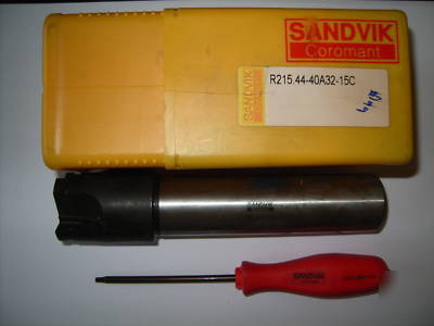 New sandvik coromant tool holder R215.44-40A32-15C - 