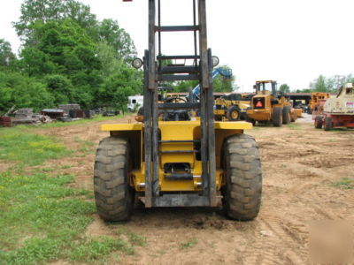Sellick sd-80 roughterrain forklift 8000 cap. 2003 mdl