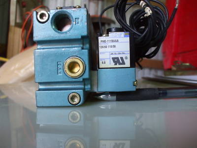 Mac pneumatic valves with 120 vac solenoids 1/4