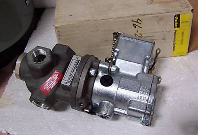 New parker 3 way inline poppet valve N3554704553P 120 v