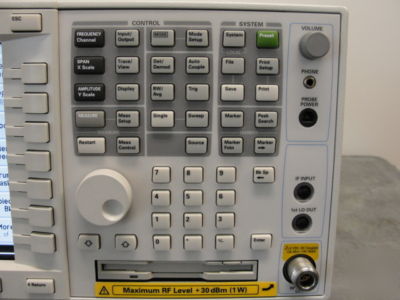 Hp / agilent E4440A spectrum analyzer w/ options