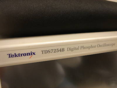 Tektronix TDS7254B digital oscilloscope, 2.5GHZ, 20GS/s