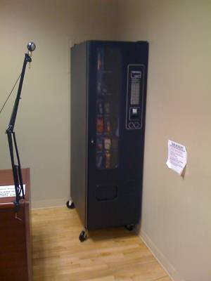 U-select-it fsi 18-choice snack vending machine