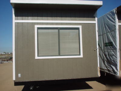 24' x 40' mobile office building / trailer