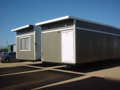 24' x 40' mobile office building / trailer