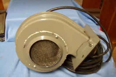 Dayton blower model 2C610 / h.p 1/30 / r.p.m 2710/3020