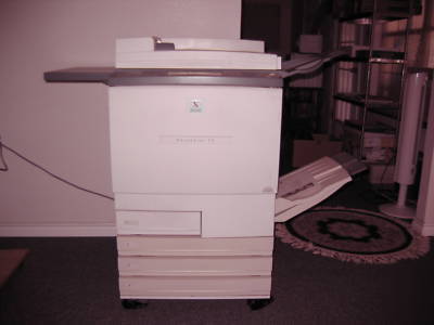 Xerox docucolorâ„¢ 12 color copier w/splash G640