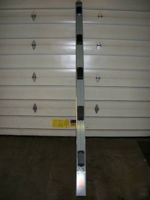 Complete system 40FT ge busway, plugs 3PH 4-wire 600A 