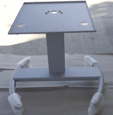 Heavy duty wheeled projector stand